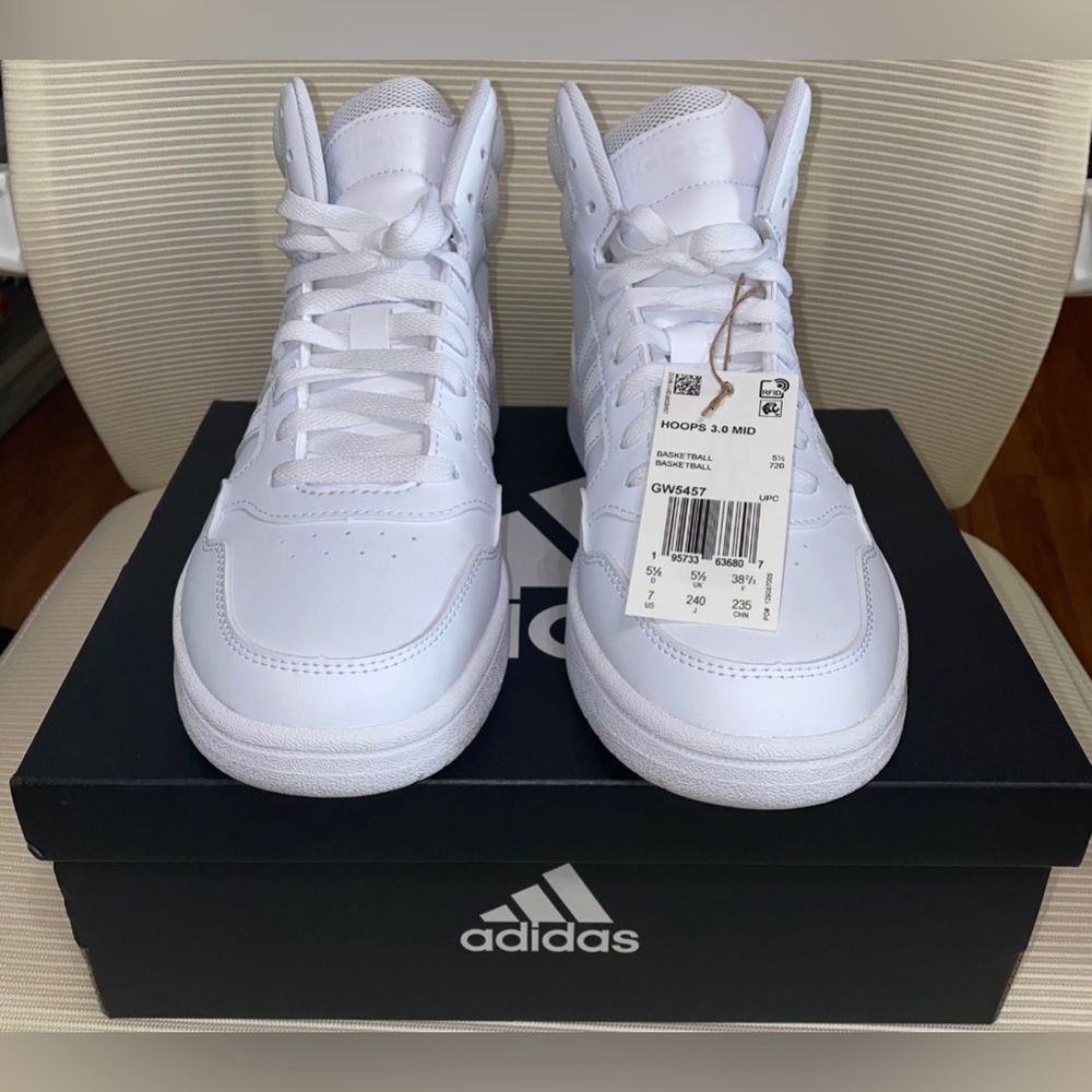 Adidas women’s sneakers